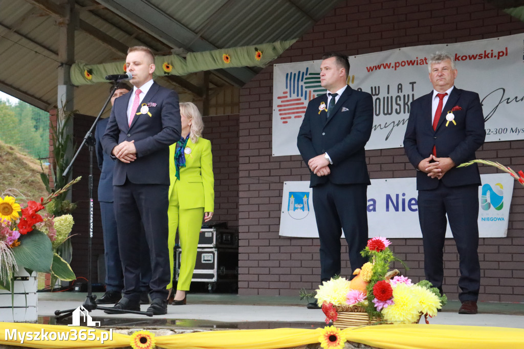 Fotorelacja II: Dożynki Powiatu Myszkowskiego w Niegowie