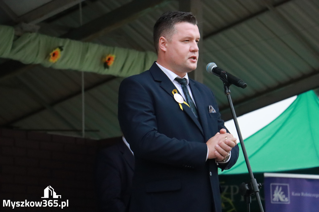 Fotorelacja II: Dożynki Powiatu Myszkowskiego w Niegowie