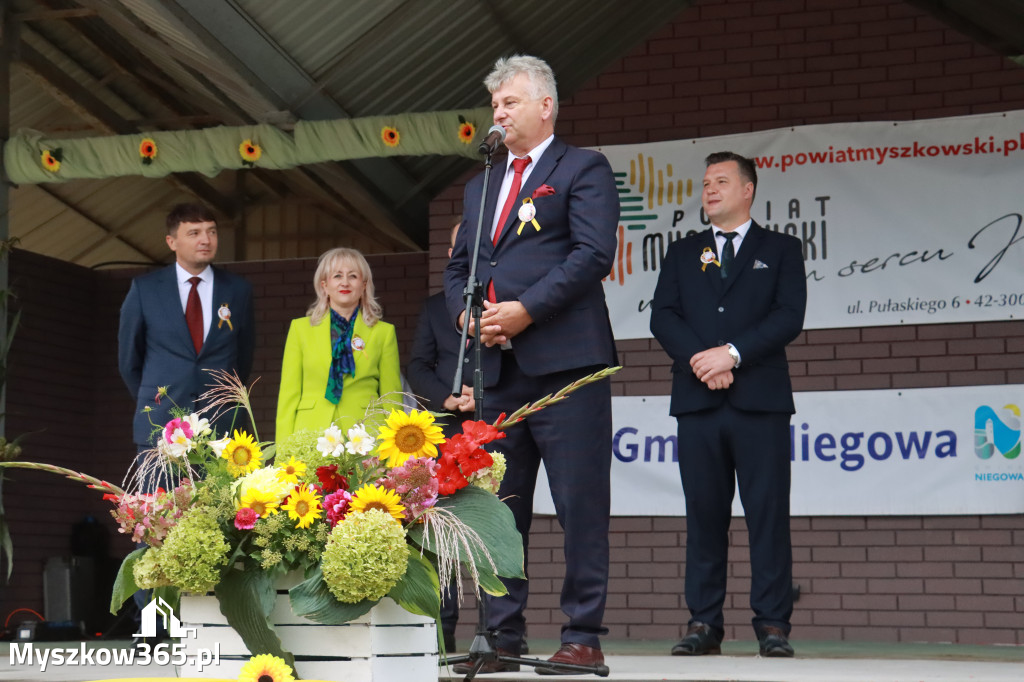 Fotorelacja II: Dożynki Powiatu Myszkowskiego w Niegowie