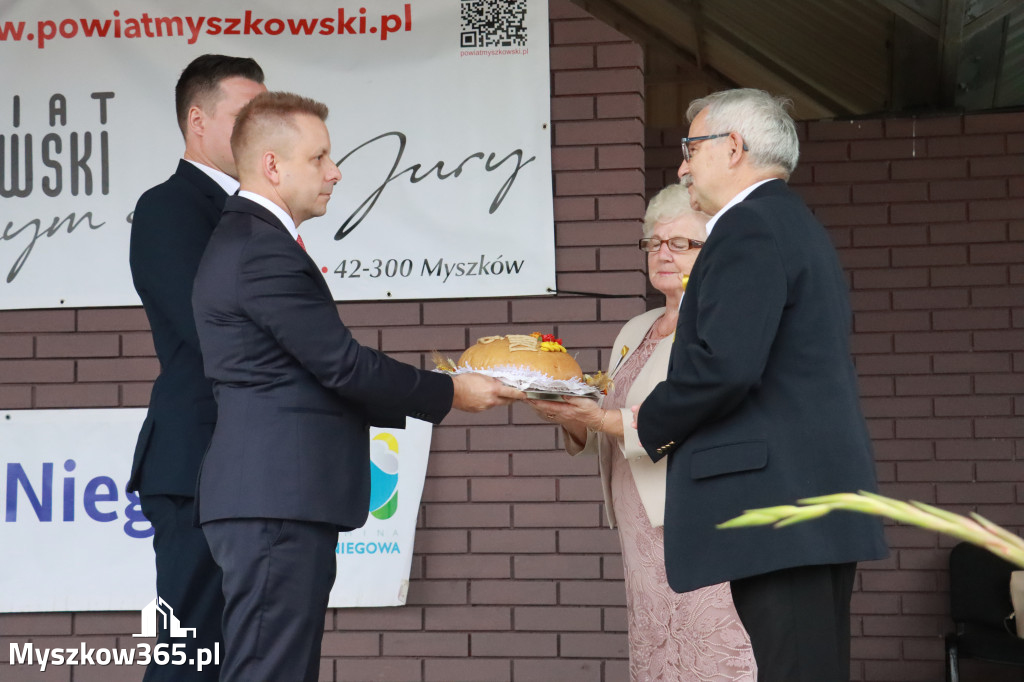 Fotorelacja II: Dożynki Powiatu Myszkowskiego w Niegowie