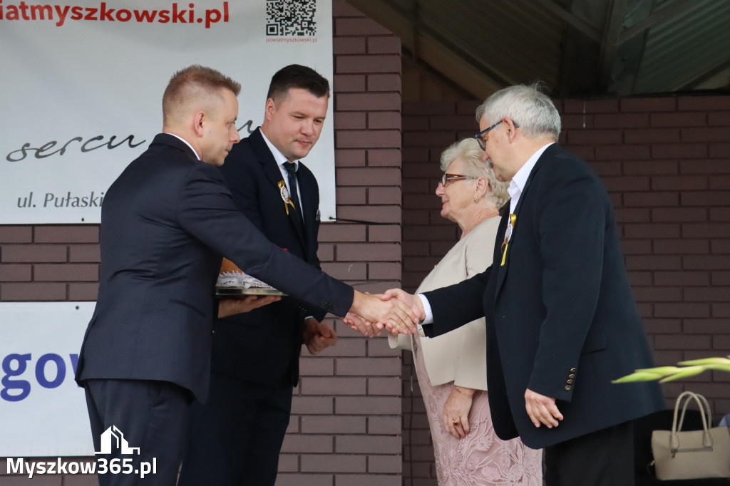 Fotorelacja II: Dożynki Powiatu Myszkowskiego w Niegowie