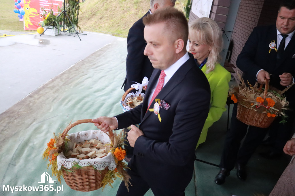 Fotorelacja II: Dożynki Powiatu Myszkowskiego w Niegowie