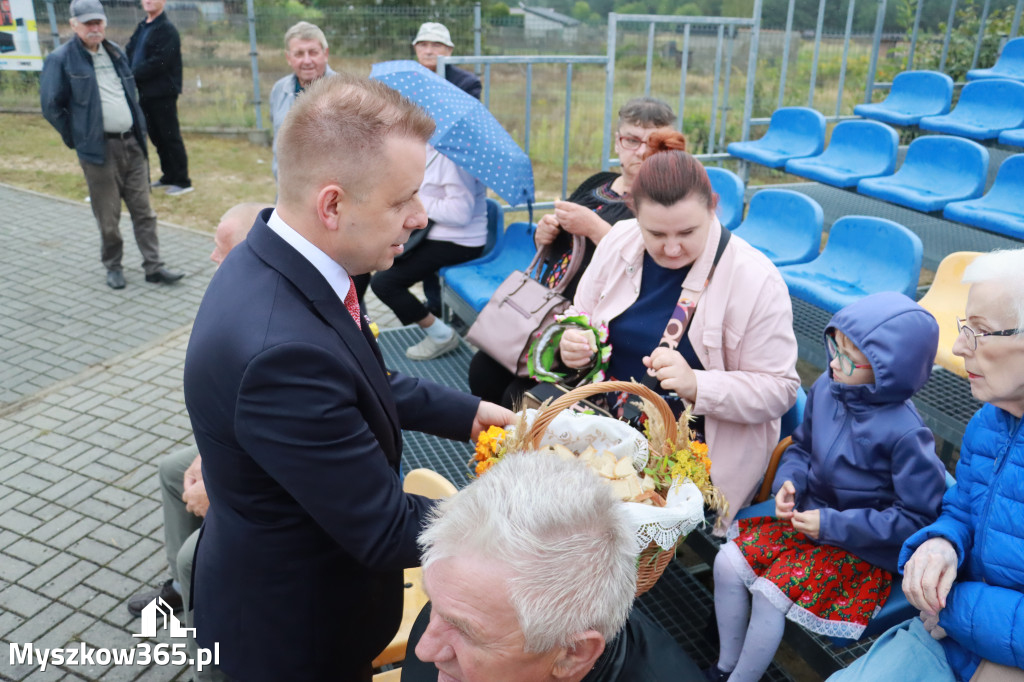 Fotorelacja II: Dożynki Powiatu Myszkowskiego w Niegowie