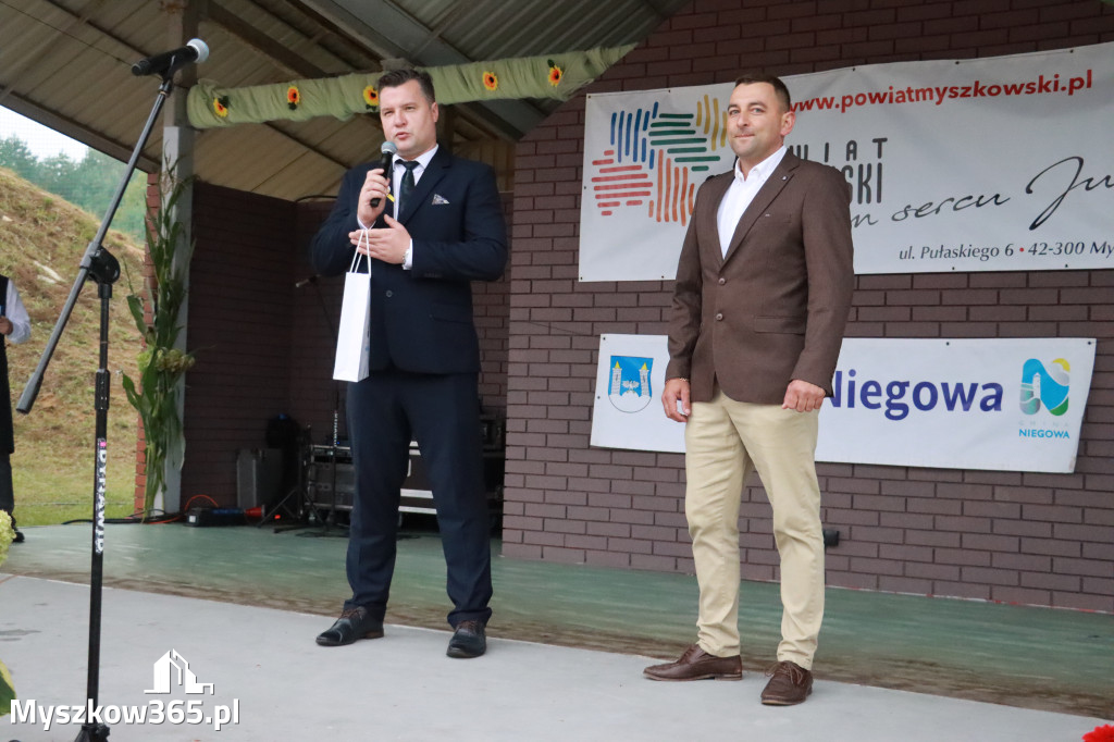 Fotorelacja II: Dożynki Powiatu Myszkowskiego w Niegowie