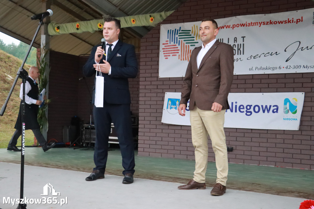 Fotorelacja II: Dożynki Powiatu Myszkowskiego w Niegowie