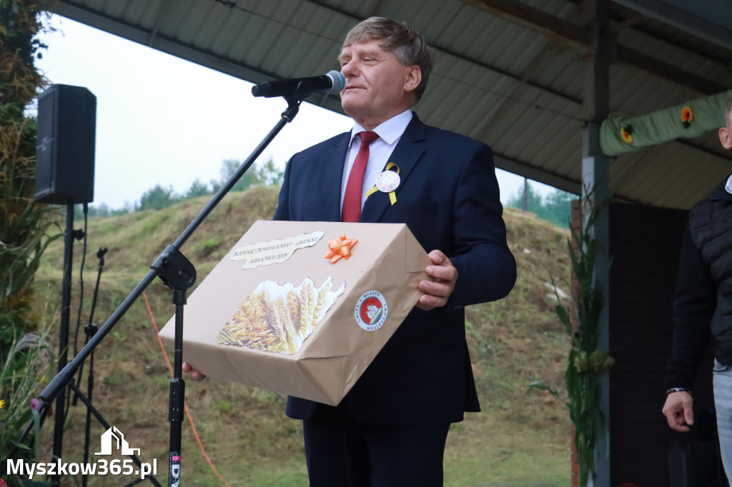 Fotorelacja II: Dożynki Powiatu Myszkowskiego w Niegowie