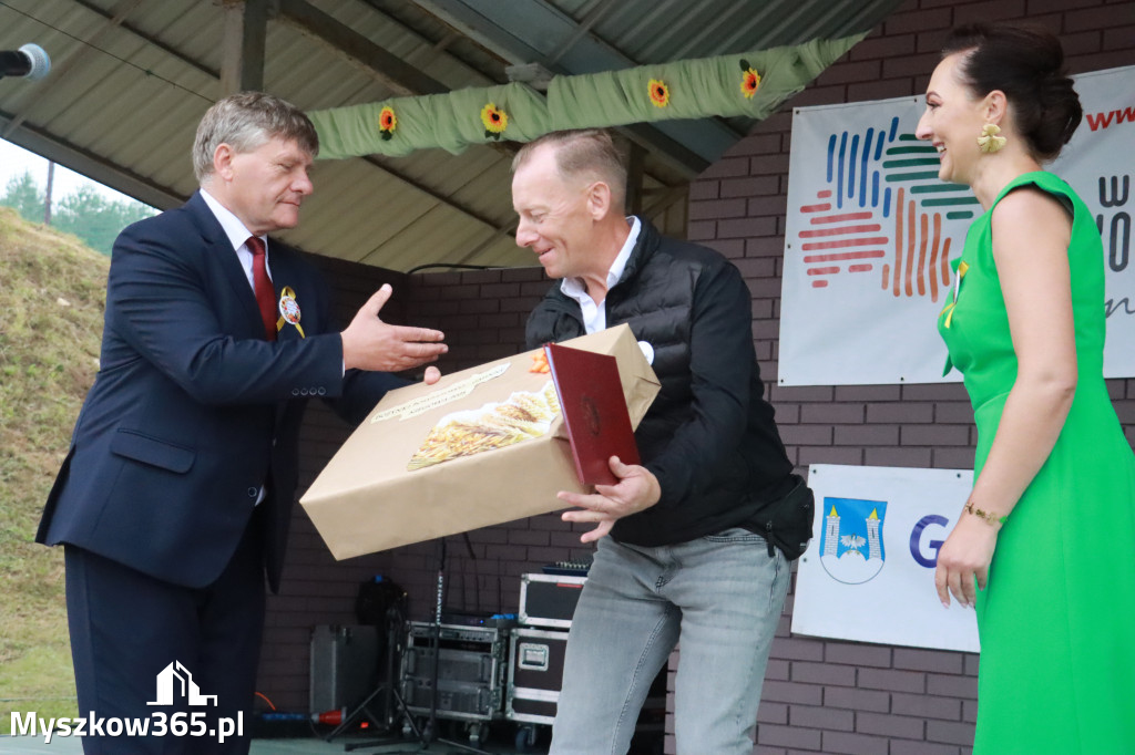 Fotorelacja II: Dożynki Powiatu Myszkowskiego w Niegowie