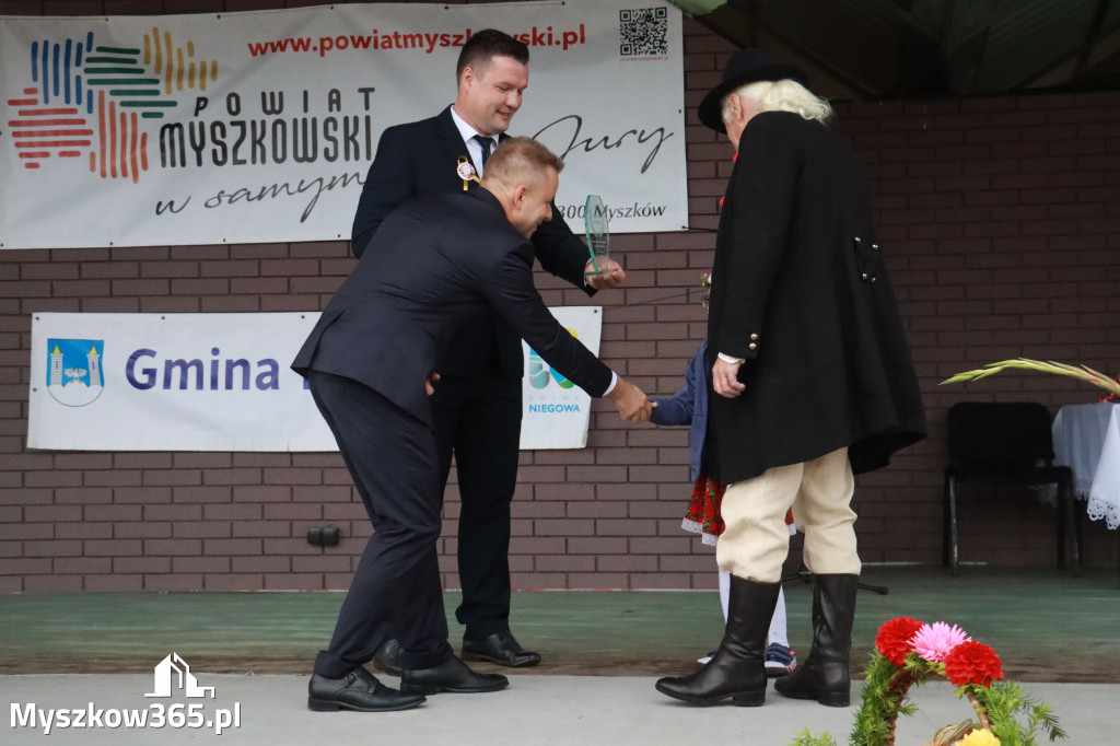 Fotorelacja II: Dożynki Powiatu Myszkowskiego w Niegowie