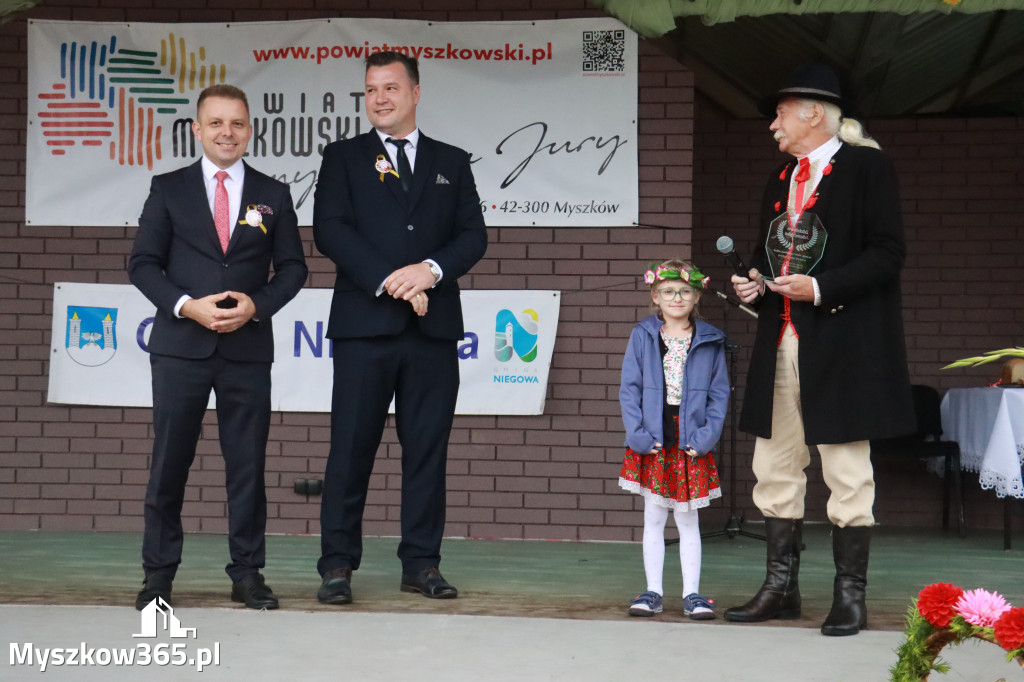 Fotorelacja II: Dożynki Powiatu Myszkowskiego w Niegowie