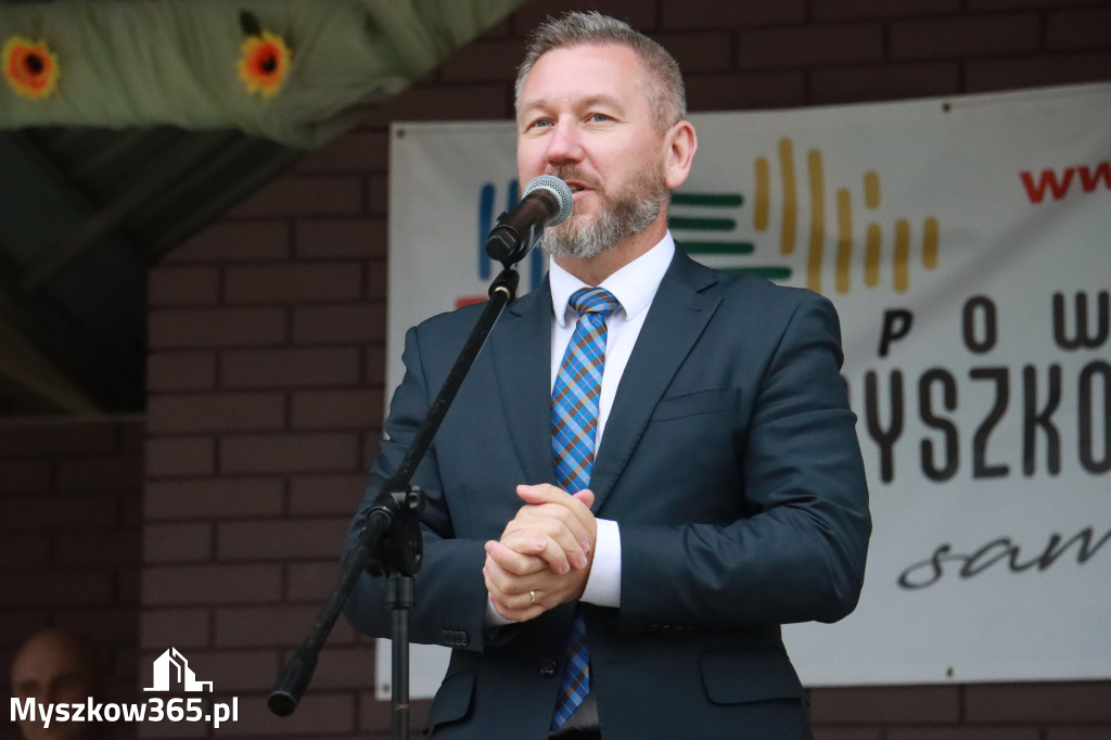 Fotorelacja II: Dożynki Powiatu Myszkowskiego w Niegowie