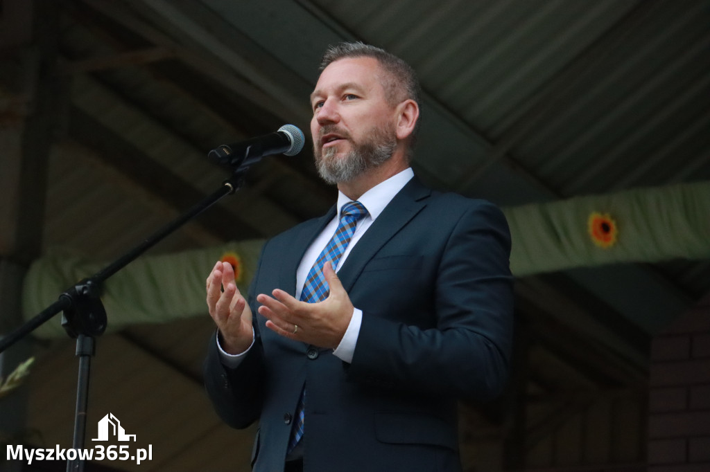 Fotorelacja II: Dożynki Powiatu Myszkowskiego w Niegowie