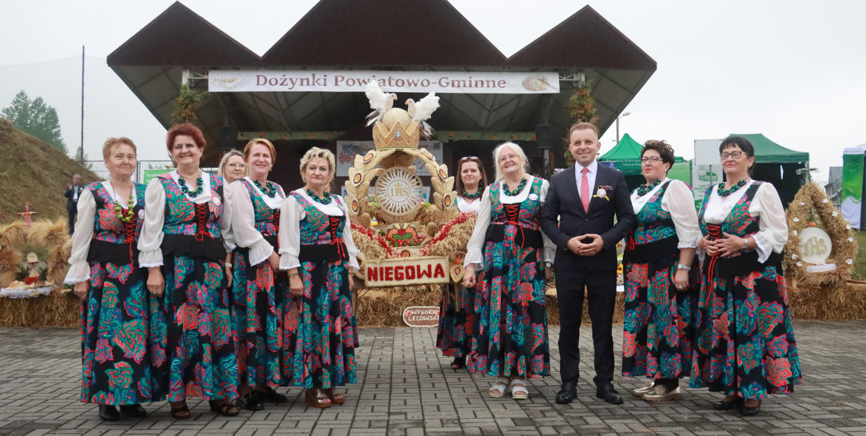 Fotorelacja III: Dożynki Powiatu Myszkowskiego w Niegowie