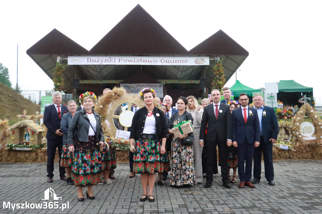 Fotorelacja III: Dożynki Powiatu Myszkowskiego w Niegowie