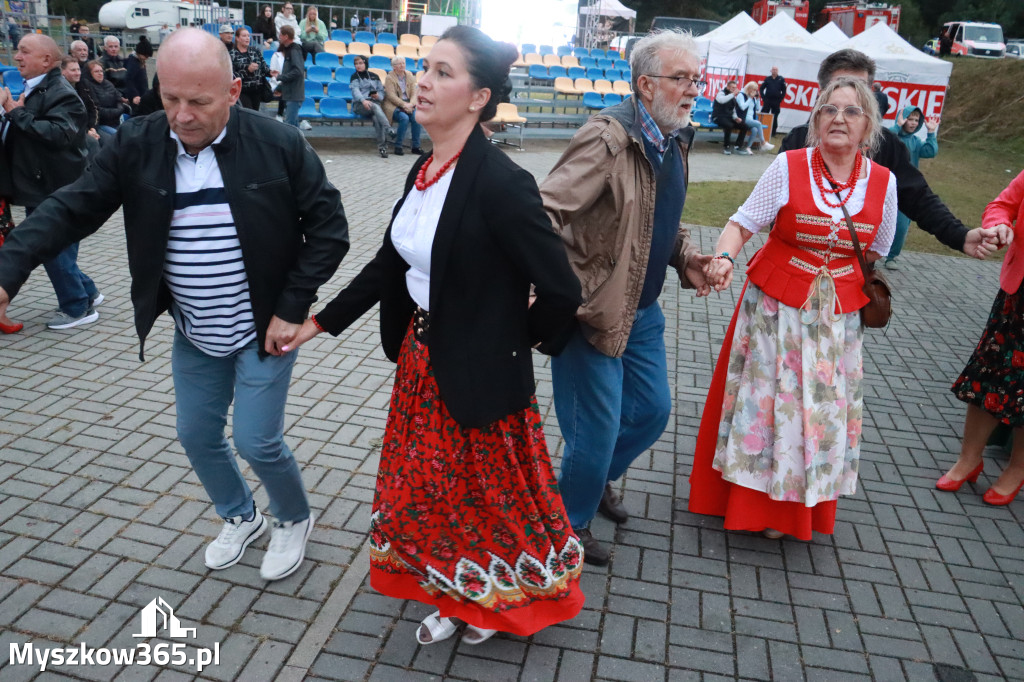 Fotorelacja III: Dożynki Powiatu Myszkowskiego w Niegowie