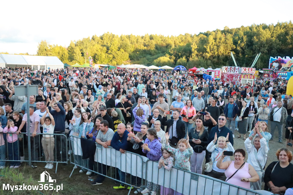 Fotorelacja IV: Dożynki Powiatu Myszkowskiego w Niegowie (niedziela)