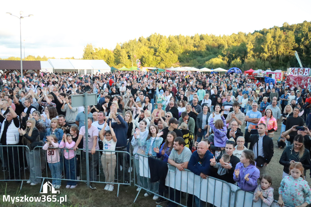 Fotorelacja IV: Dożynki Powiatu Myszkowskiego w Niegowie (niedziela)