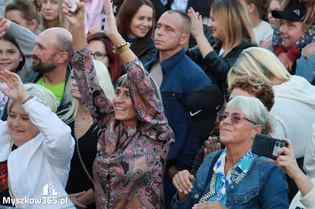Fotorelacja IV: Dożynki Powiatu Myszkowskiego w Niegowie (niedziela)