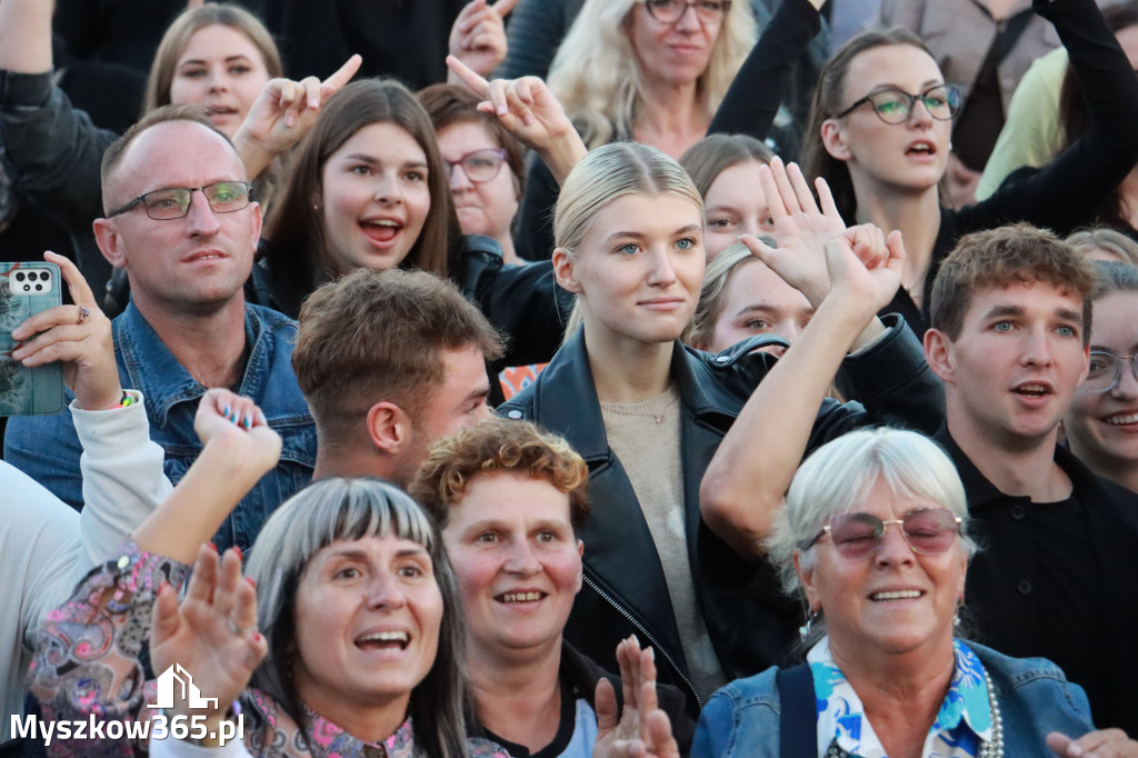 Fotorelacja IV: Dożynki Powiatu Myszkowskiego w Niegowie (niedziela)