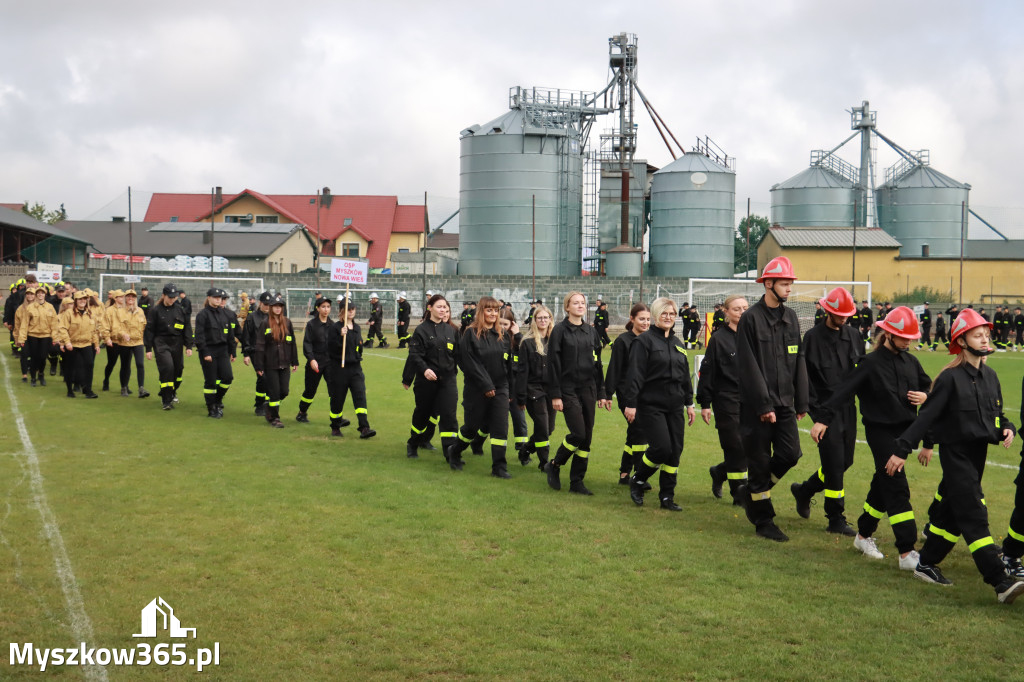 Fotorelacja I: Powiatowe Zawody Pożarnicze 2025 w Niegowie