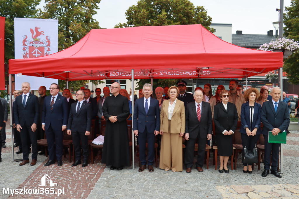 Fotorelacja: Uroczystość Odsłonięcia Pomnika Krystyna I z Koziegłów herbu Lis.