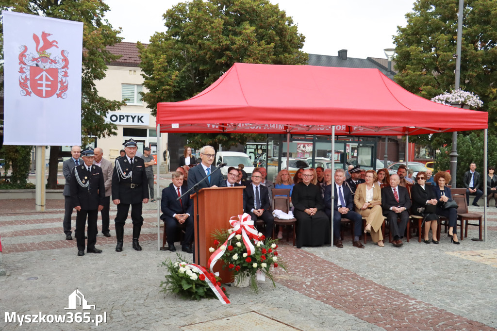 Fotorelacja: Uroczystość Odsłonięcia Pomnika Krystyna I z Koziegłów herbu Lis.