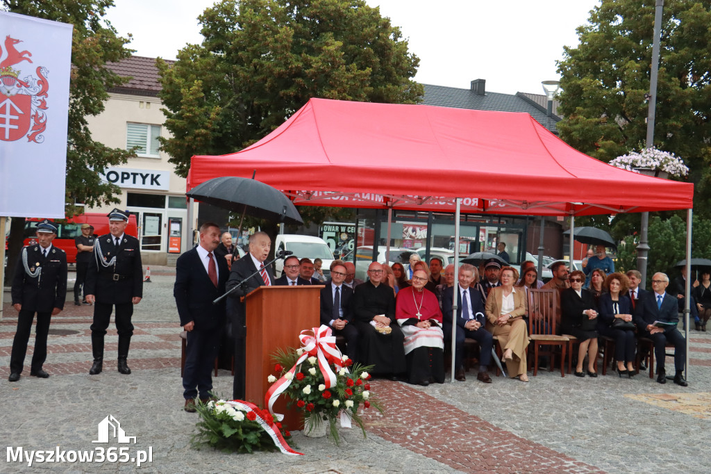 Fotorelacja: Uroczystość Odsłonięcia Pomnika Krystyna I z Koziegłów herbu Lis.