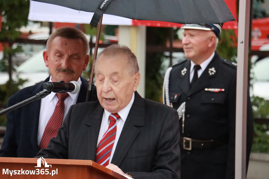 Fotorelacja: Uroczystość Odsłonięcia Pomnika Krystyna I z Koziegłów herbu Lis.