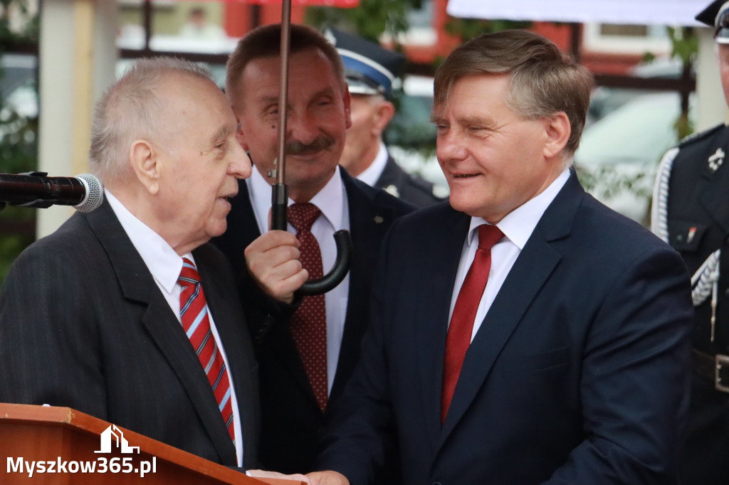 Fotorelacja: Uroczystość Odsłonięcia Pomnika Krystyna I z Koziegłów herbu Lis.