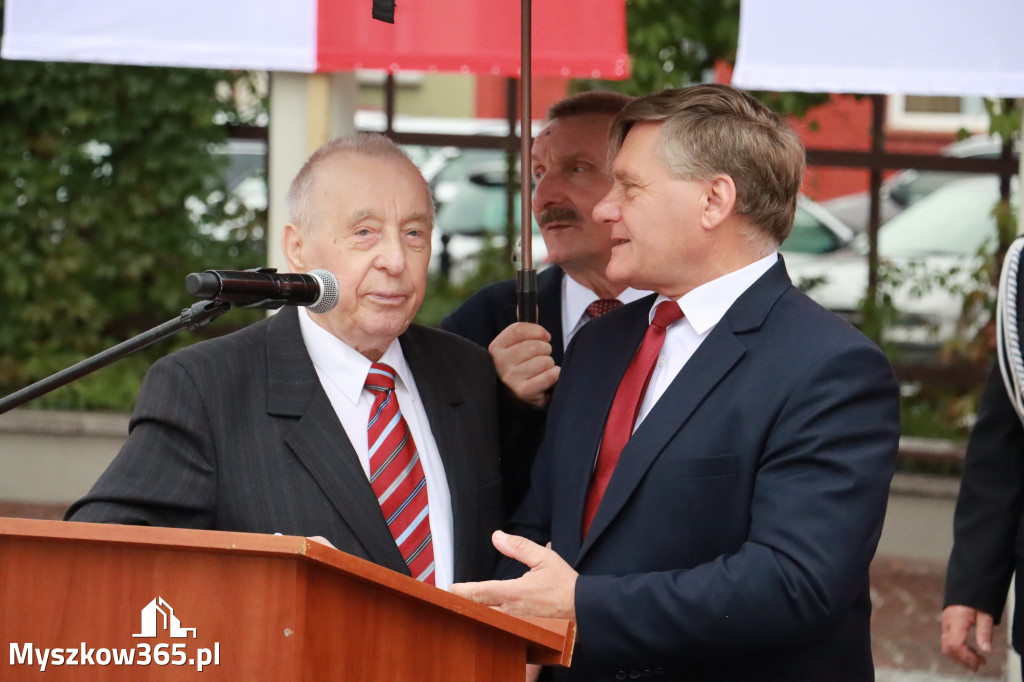 Fotorelacja: Uroczystość Odsłonięcia Pomnika Krystyna I z Koziegłów herbu Lis.