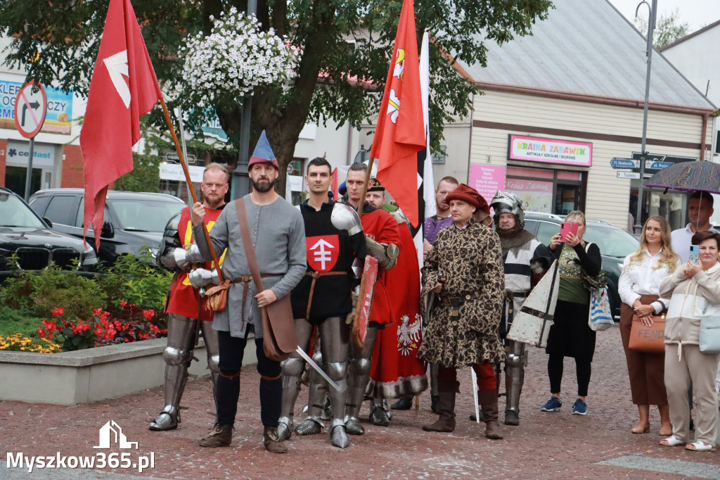 Fotorelacja: Uroczystość Odsłonięcia Pomnika Krystyna I z Koziegłów herbu Lis.