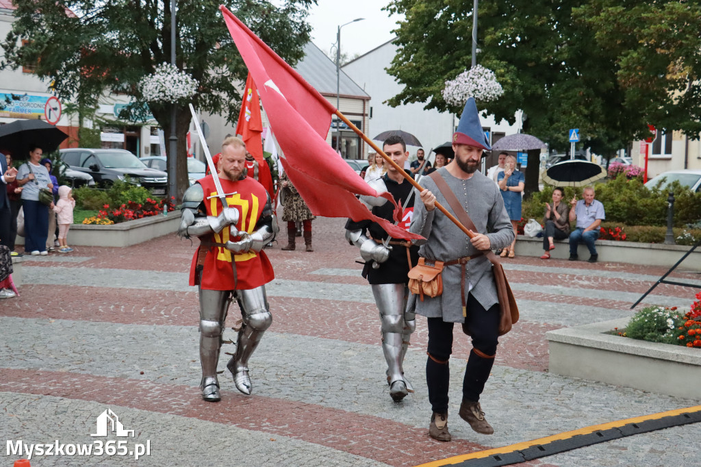Fotorelacja: Uroczystość Odsłonięcia Pomnika Krystyna I z Koziegłów herbu Lis.