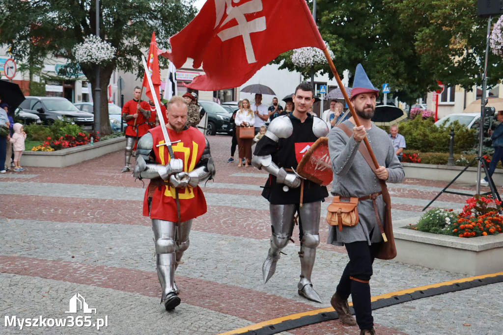 Fotorelacja: Uroczystość Odsłonięcia Pomnika Krystyna I z Koziegłów herbu Lis.