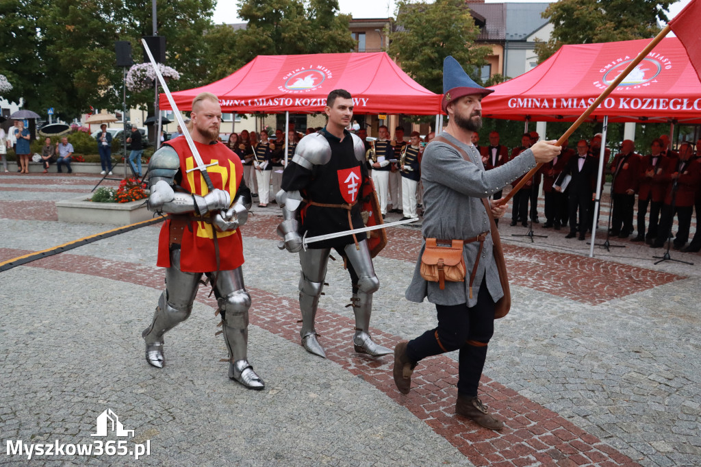 Fotorelacja: Uroczystość Odsłonięcia Pomnika Krystyna I z Koziegłów herbu Lis.