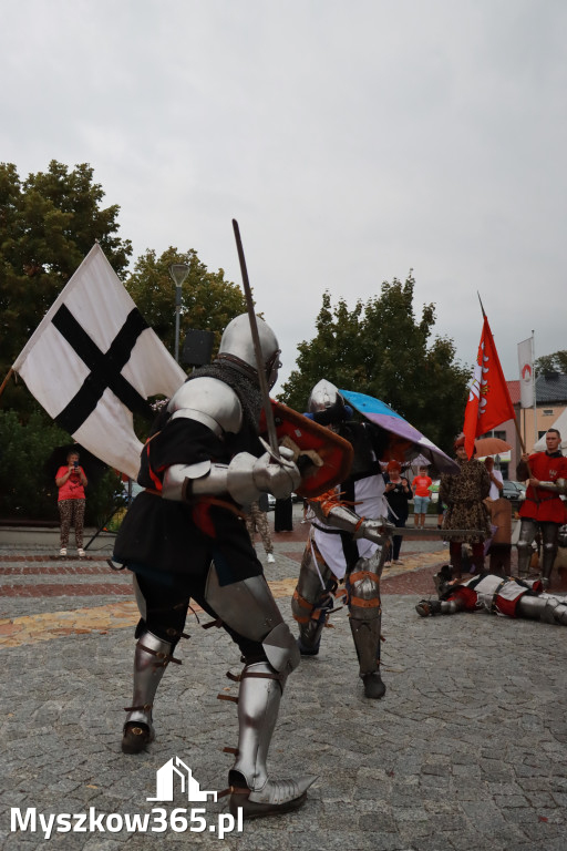 Fotorelacja: Uroczystość Odsłonięcia Pomnika Krystyna I z Koziegłów herbu Lis.