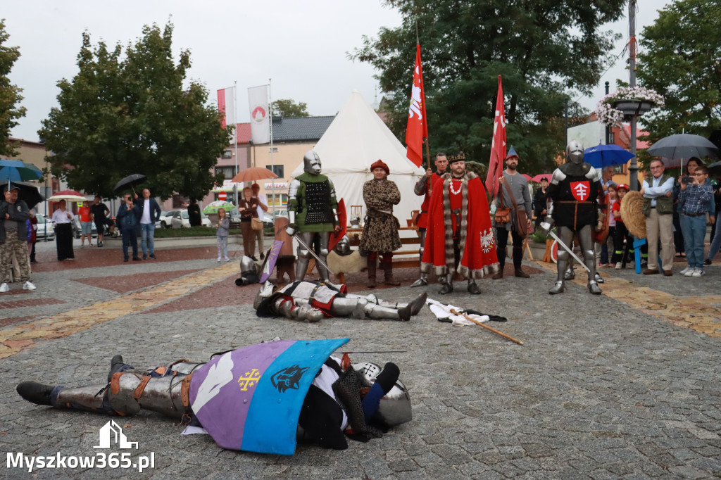 Fotorelacja: Uroczystość Odsłonięcia Pomnika Krystyna I z Koziegłów herbu Lis.
