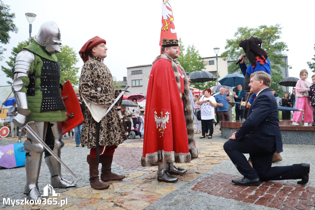 Fotorelacja: Uroczystość Odsłonięcia Pomnika Krystyna I z Koziegłów herbu Lis.