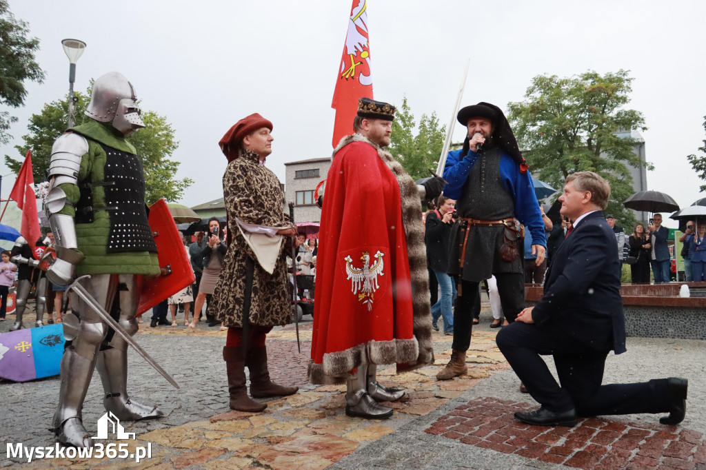 Fotorelacja: Uroczystość Odsłonięcia Pomnika Krystyna I z Koziegłów herbu Lis.