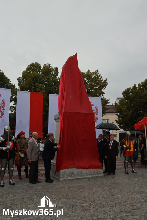 Fotorelacja: Uroczystość Odsłonięcia Pomnika Krystyna I z Koziegłów herbu Lis.