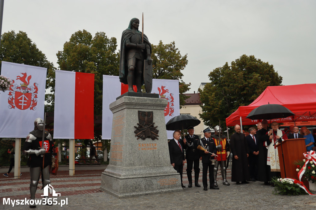 Fotorelacja: Uroczystość Odsłonięcia Pomnika Krystyna I z Koziegłów herbu Lis.