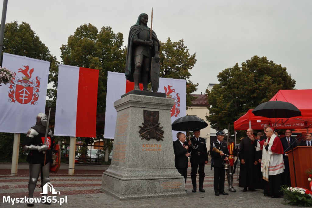 Fotorelacja: Uroczystość Odsłonięcia Pomnika Krystyna I z Koziegłów herbu Lis.
