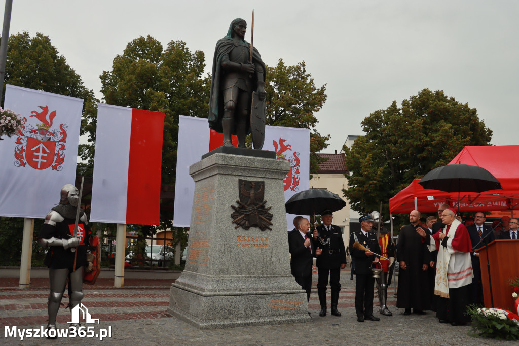 Fotorelacja: Uroczystość Odsłonięcia Pomnika Krystyna I z Koziegłów herbu Lis.
