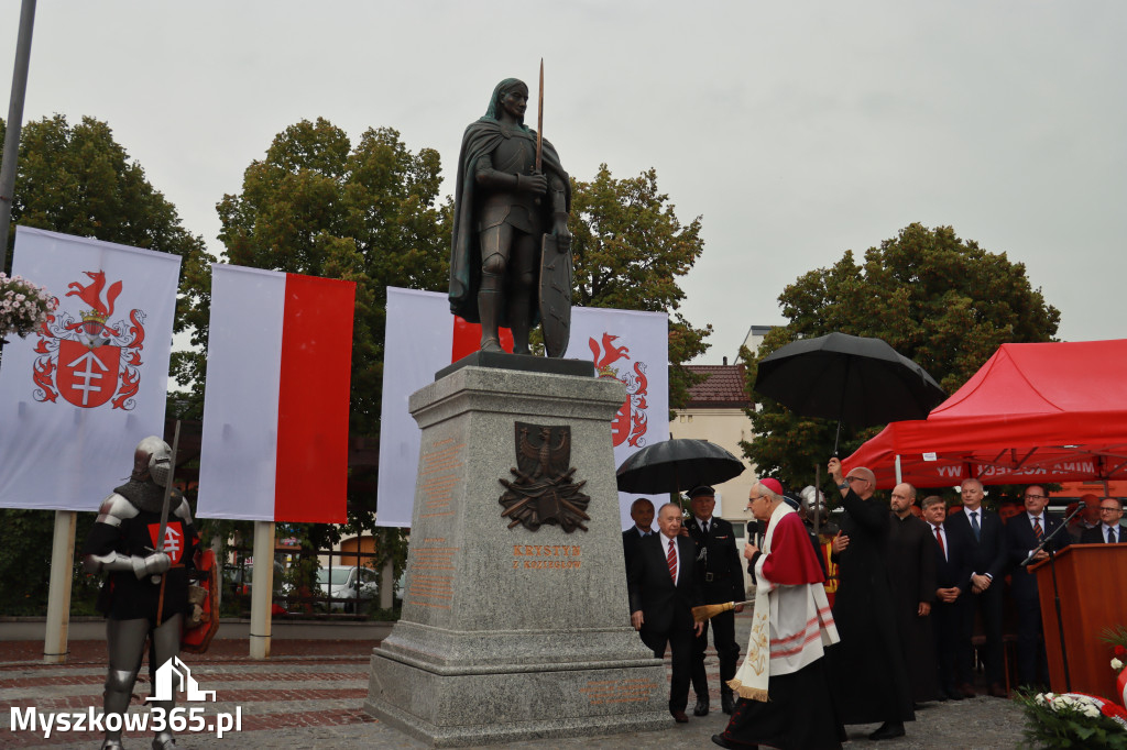 Fotorelacja: Uroczystość Odsłonięcia Pomnika Krystyna I z Koziegłów herbu Lis.