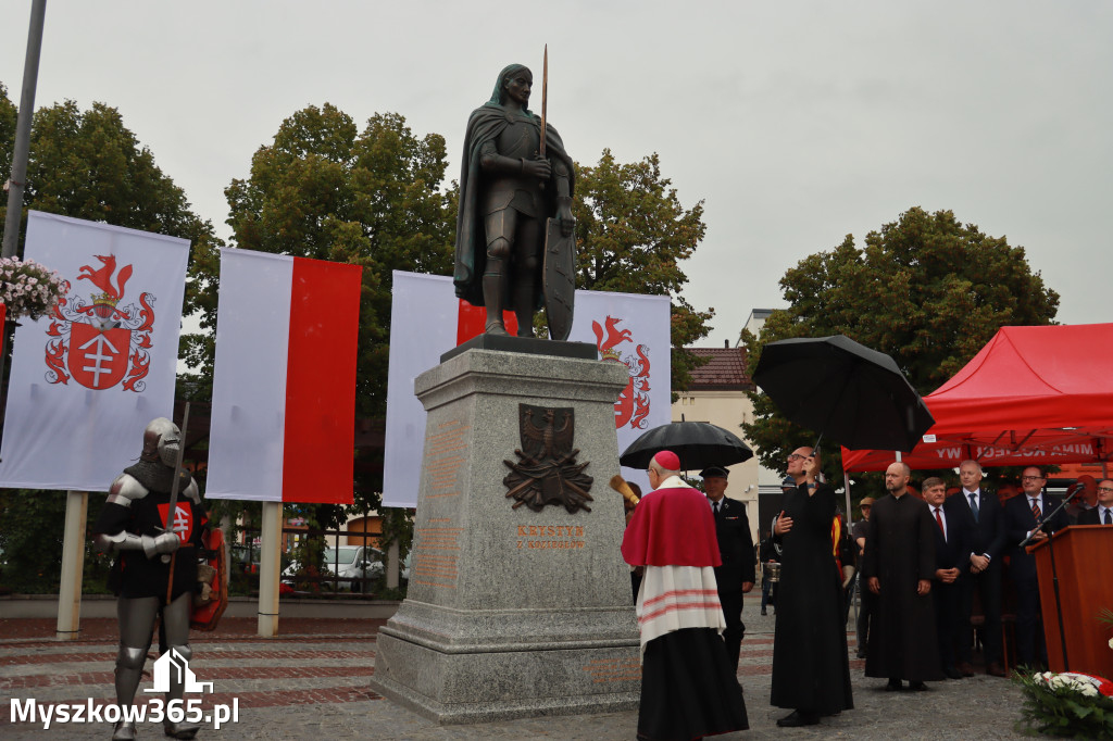 Fotorelacja: Uroczystość Odsłonięcia Pomnika Krystyna I z Koziegłów herbu Lis.