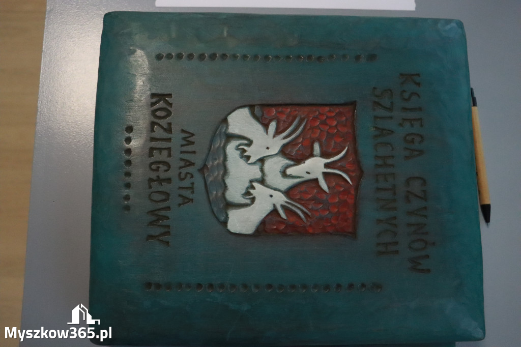 Fotorelacja: Uroczystość Odsłonięcia Pomnika Krystyna I z Koziegłów herbu Lis.
