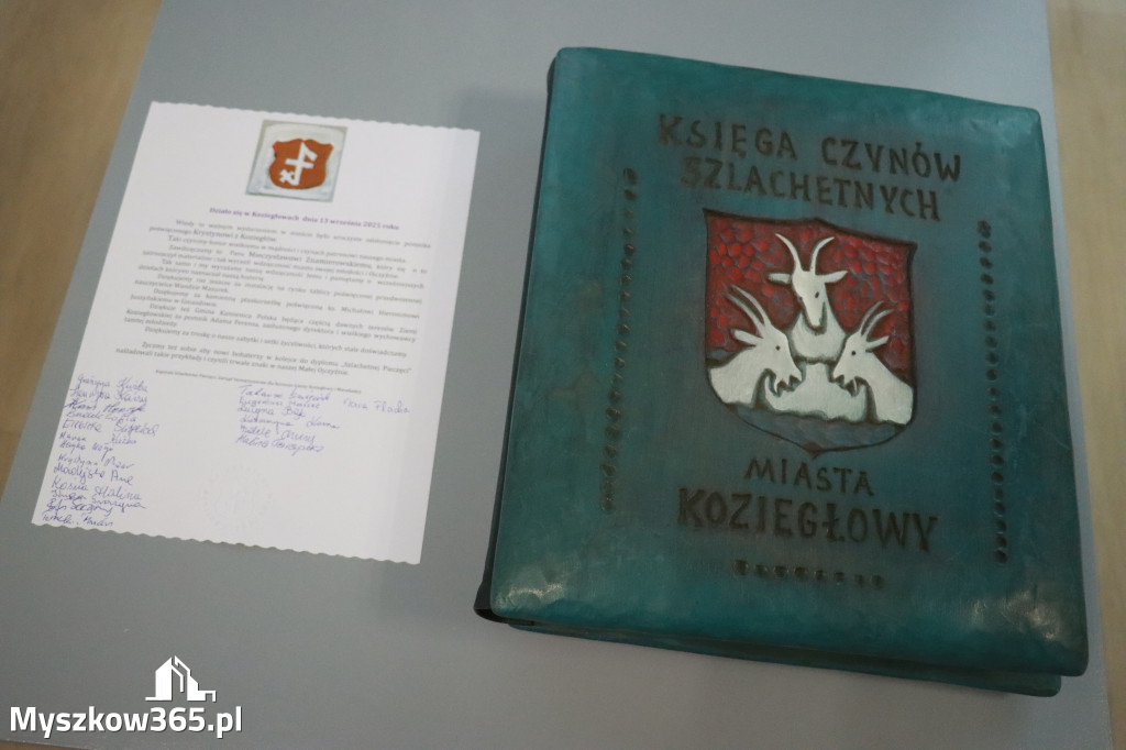 Fotorelacja: Uroczystość Odsłonięcia Pomnika Krystyna I z Koziegłów herbu Lis.