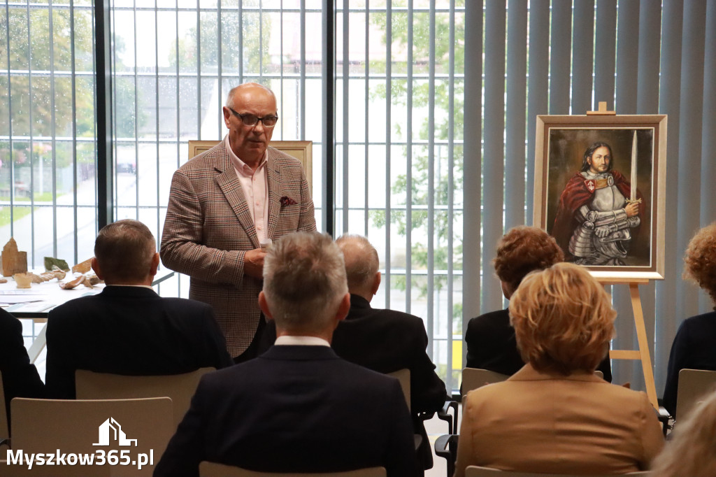 Fotorelacja: Uroczystość Odsłonięcia Pomnika Krystyna I z Koziegłów herbu Lis.