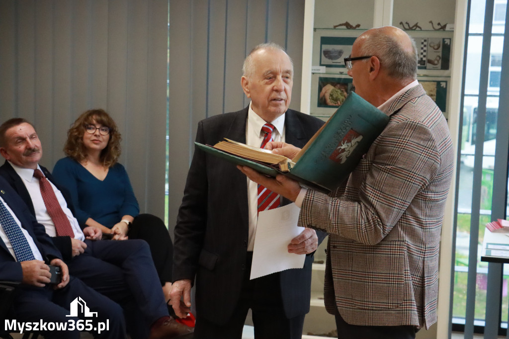 Fotorelacja: Uroczystość Odsłonięcia Pomnika Krystyna I z Koziegłów herbu Lis.