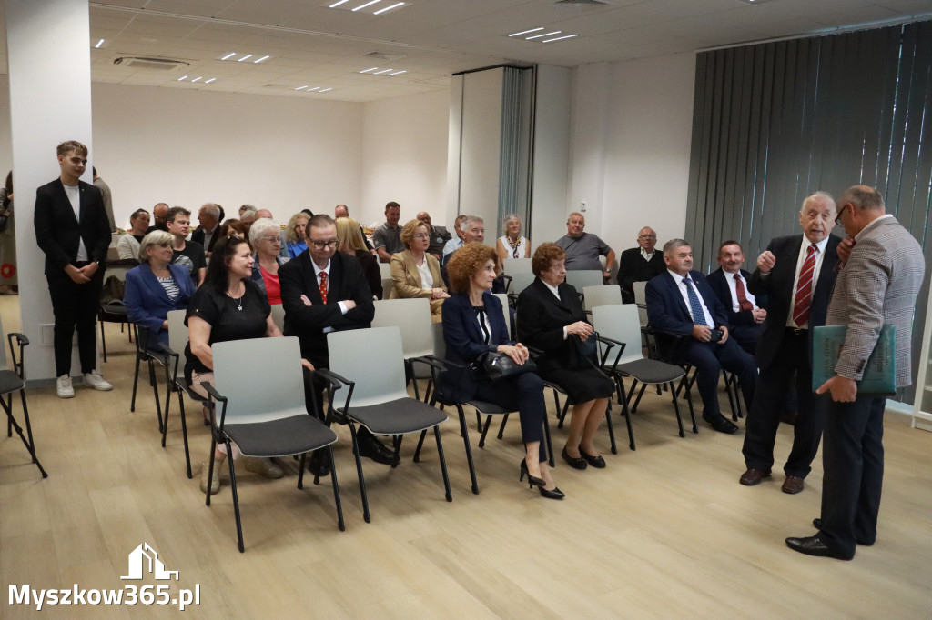 Fotorelacja: Uroczystość Odsłonięcia Pomnika Krystyna I z Koziegłów herbu Lis.