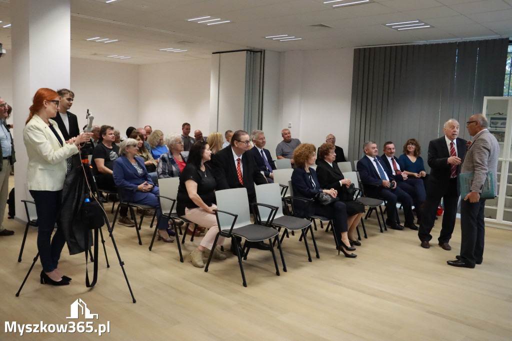 Fotorelacja: Uroczystość Odsłonięcia Pomnika Krystyna I z Koziegłów herbu Lis.