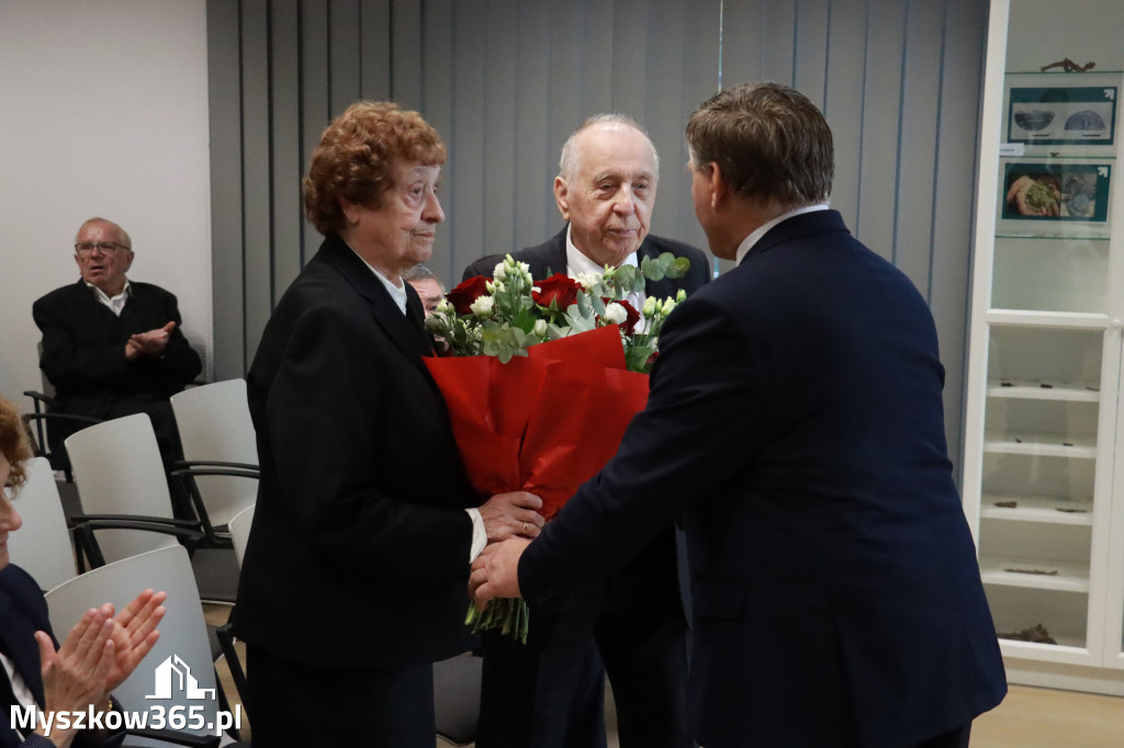 Fotorelacja: Uroczystość Odsłonięcia Pomnika Krystyna I z Koziegłów herbu Lis.